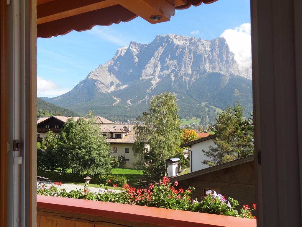 Tirolerhof Otel Lermoos Oda fotoğraf